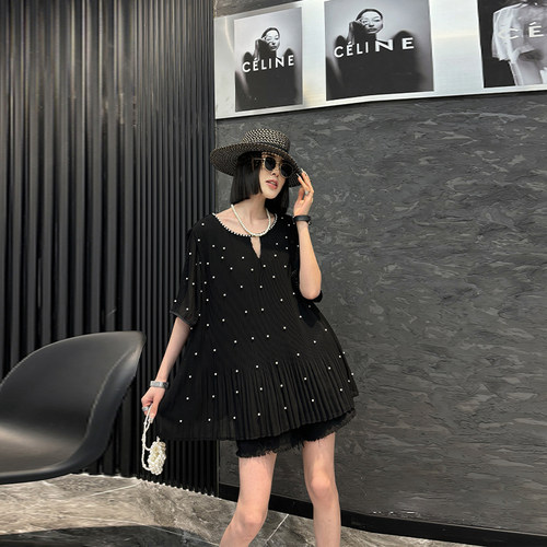 领边钉珠镂空短袖上衣T恤衫