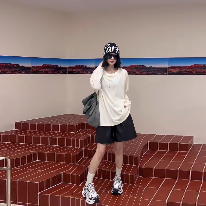 大码女装圆领满身钻点长袖上衣