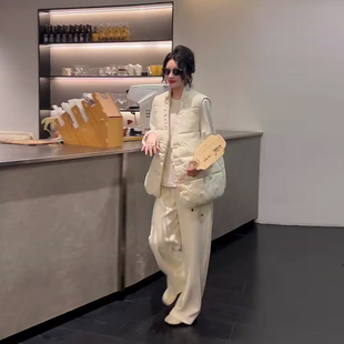 百搭棉服外套 V领棉马甲胖妹妹纯色简约宽松遮肚子韩版 加大码 女装