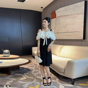 胖妹妹拼色领露肩吊带连衣裙小心机大码女装中长款气质减龄淑女裙