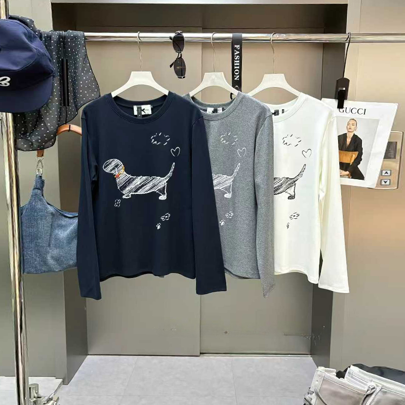 圆领卡通图案长袖T恤衫