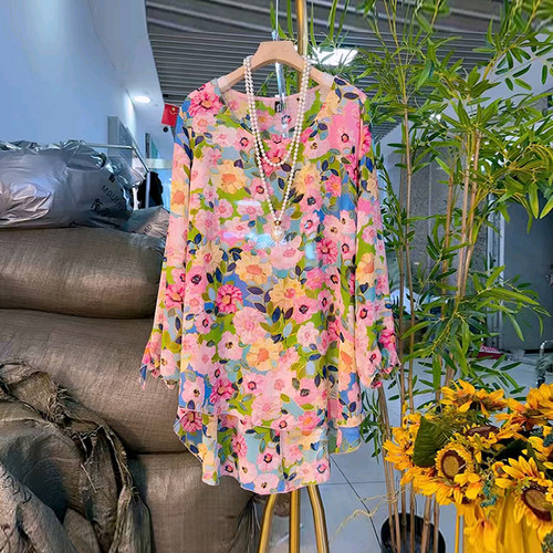 大码圆领长袖花朵大衫