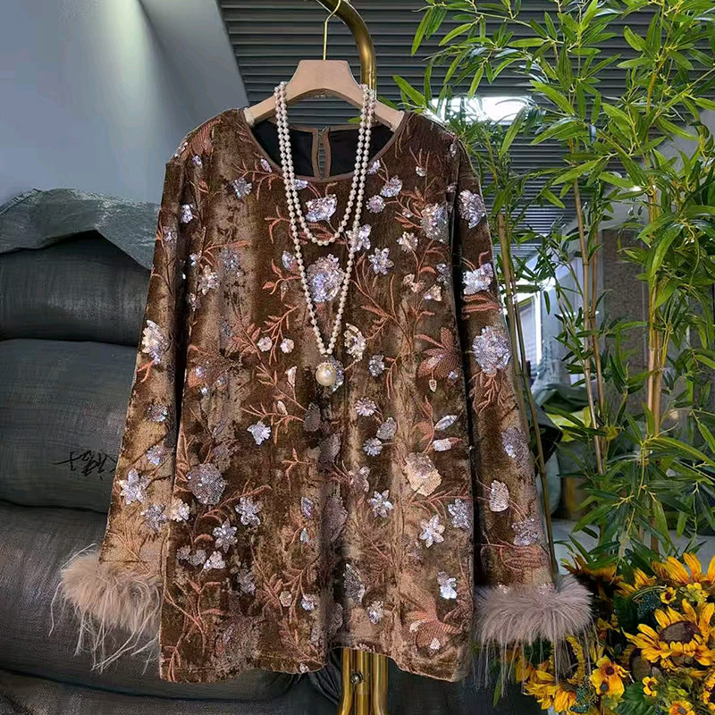 毛毛袖口亮片花国风外套