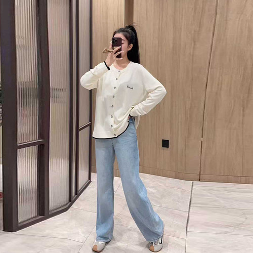 胖妹妹格子纽扣字母长袖上衣