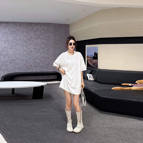 大码女装圆领短袖亮钻上衣