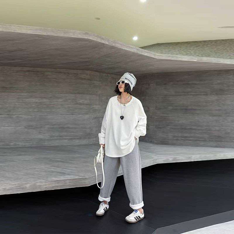 大码女装压褶袖口圆领上衣