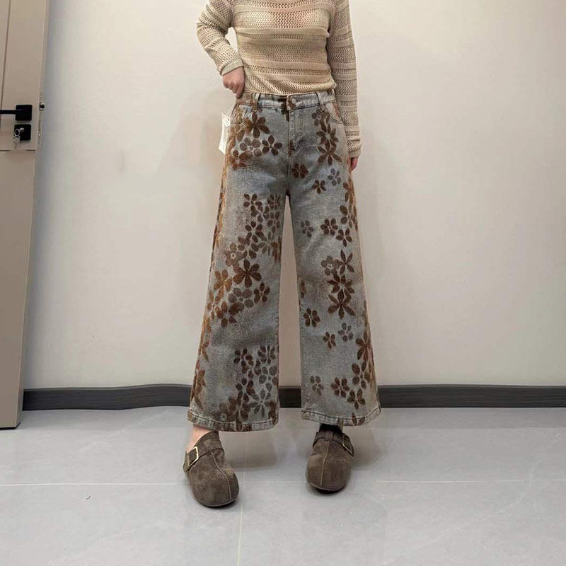 加大码女装花朵阔腿九分裤欧洲站胖妹妹宽松遮胯设计感洋气牛仔裤,女装/女士精品,大码裤装,淘宝优惠券,粉丝福利购,淘宝优惠卷