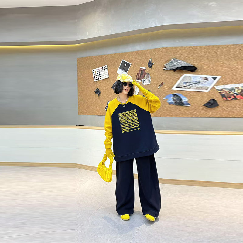 大码女装拼色长袖小字母上衣