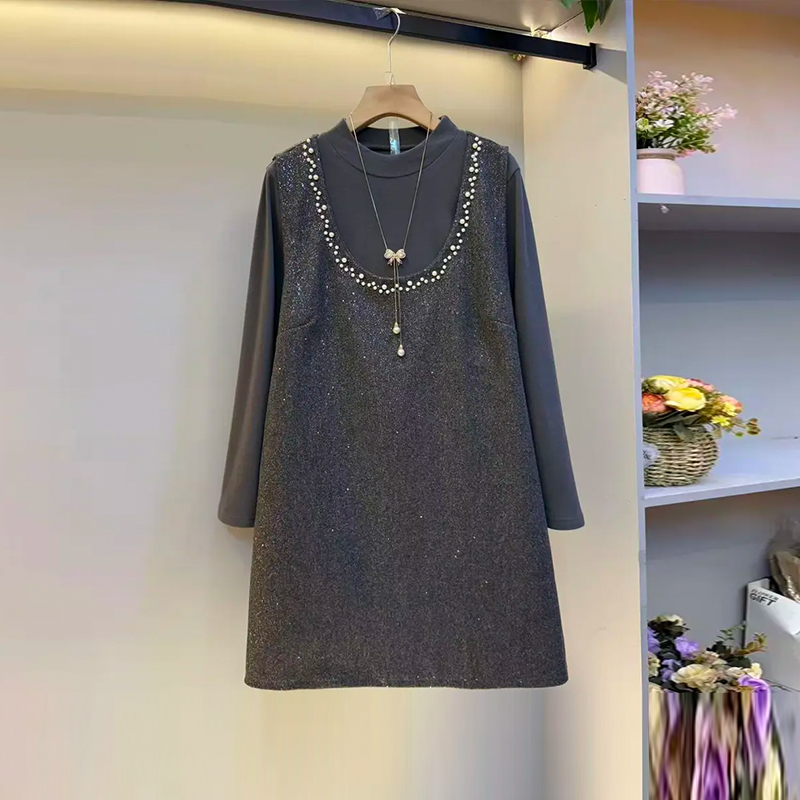高领长袖打底衫钉珠领马甲裙套装