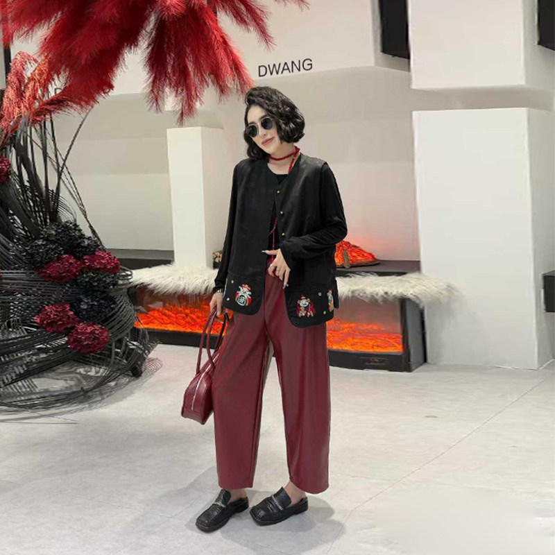 加大码女装卡通图案花纹马甲胖妹妹气质复古风洋气减龄设计感坎肩,女装/女士精品,大码内搭,淘宝优惠券,粉丝福利购,淘宝优惠卷