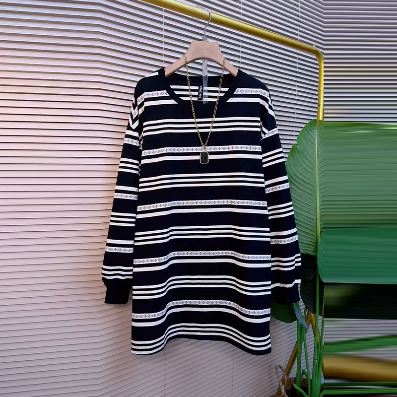 大码女装圆领长袖条纹上衣