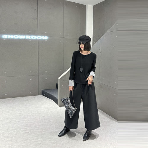 拼色袖口圆领长袖上衣打底衫