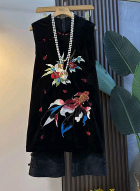 大码女装刺绣图案国风马甲胖妹妹黑色显瘦秋季款暗花盘扣裤脚裤子