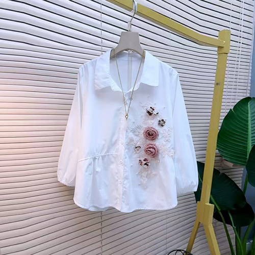 翻领立体花朵长袖衬衫