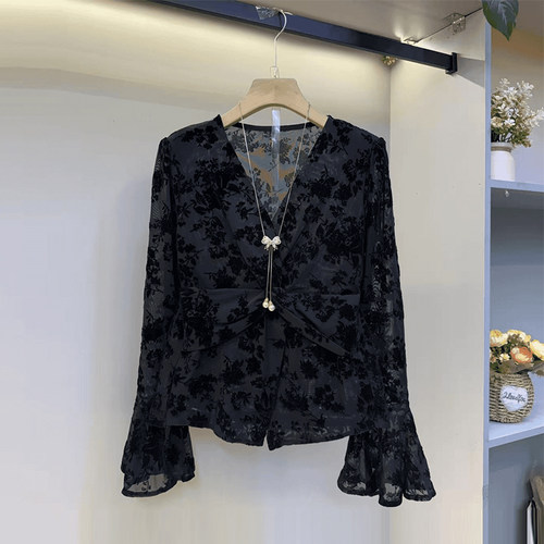 加大码女装微喇袖口暗花小衫胖妹妹法式小众设计气质显瘦洋气上衣 - 封面