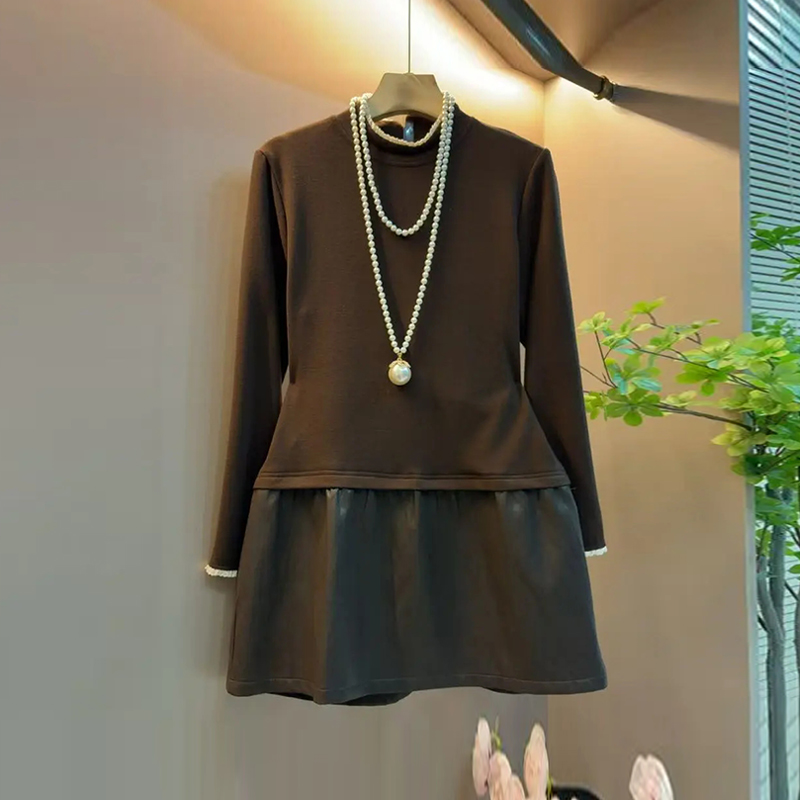 加肥立领长袖拼接裙摆连衣裙