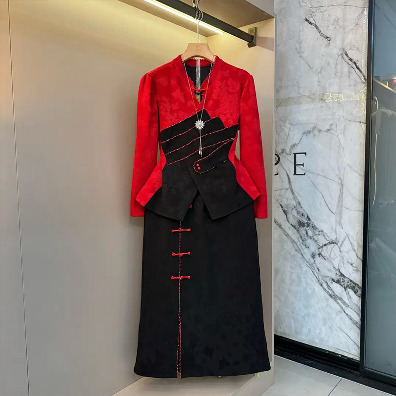 拼色底摆暗花长袖上衣半身裙套装