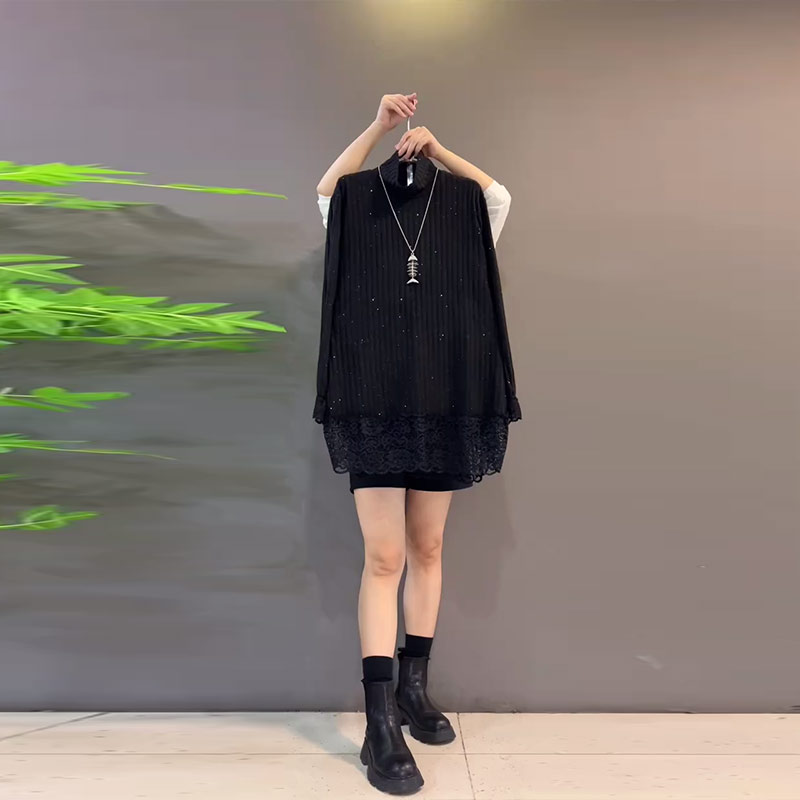 立领拼接蕾丝底摆上衣