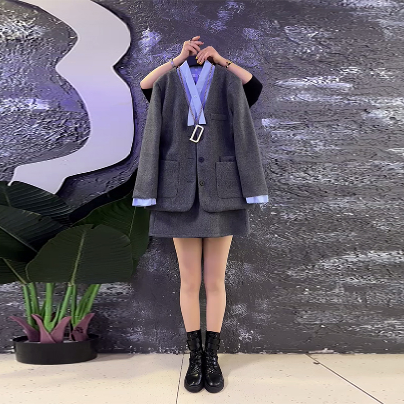 拼接领长袖外套短裙套装