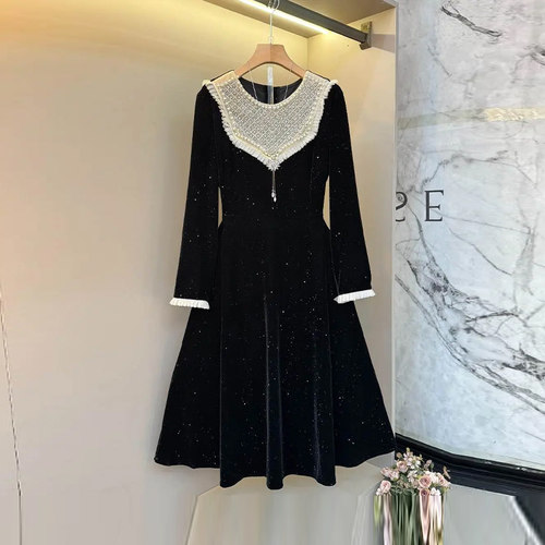 加肥拼色领长袖收腰连衣裙