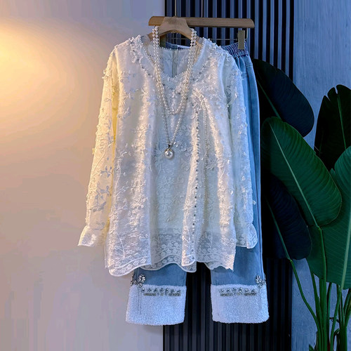 微喇袖口蕾丝上衣拼色裤脚裤子