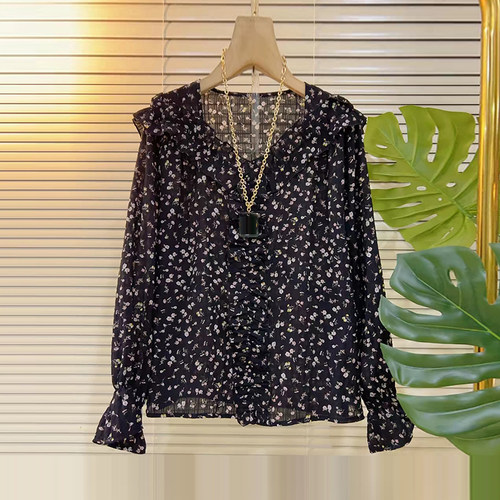 荷叶领微喇袖口碎花小衫