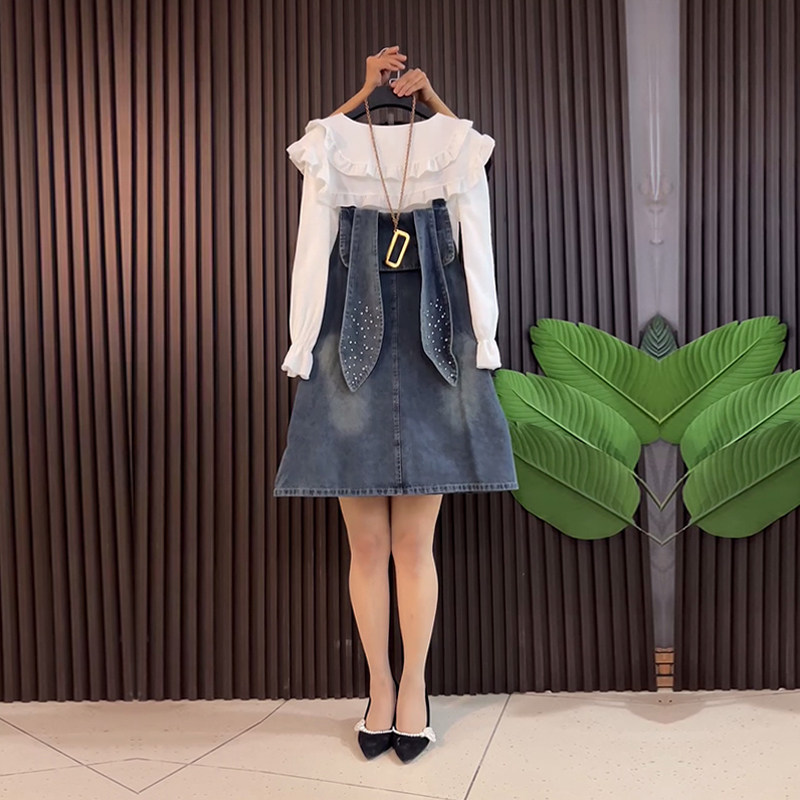 加大码女装长兔耳牛仔背带裙胖妹妹白色学院风减龄双层娃娃领衬衫