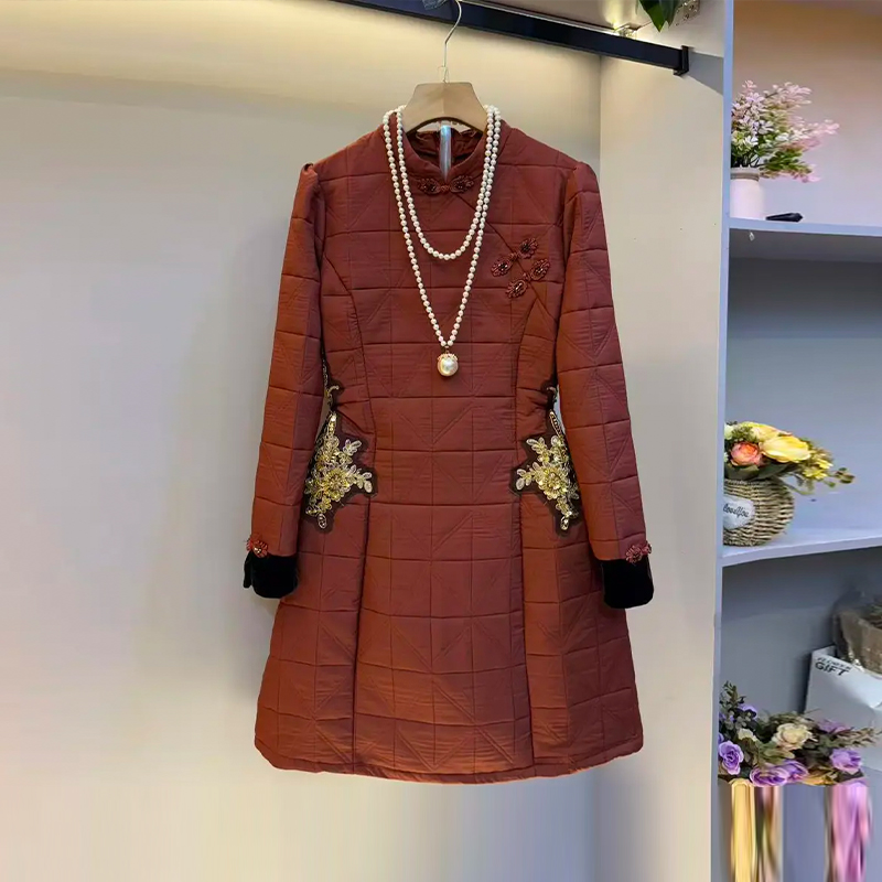 大码女装立领斜盘扣花朵腰旗袍裙