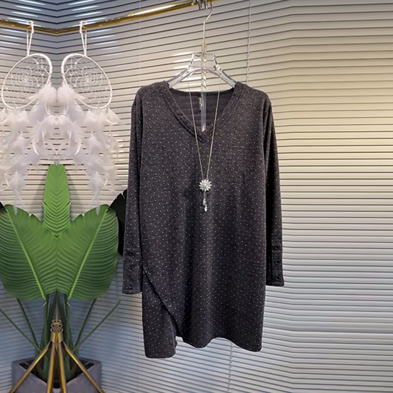 胖妹妹V领长袖满天星亮钻上衣