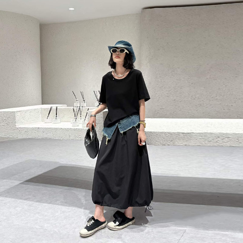 加大码女装圆领短袖净版上衣胖妹妹欧货设计感拼牛仔松紧腰半身裙