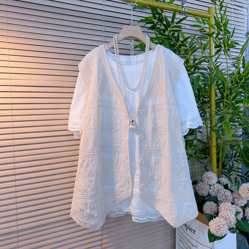 加大码女装V领花纹马甲胖妹妹2026新款韩版简约百搭圆领短袖T恤衫