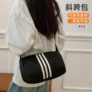 吐司包运动健身包休闲通勤枕头包时尚 百搭牛津布包条纹单肩斜挎包
