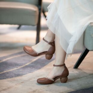 头层牛皮包头凉鞋女春夏季方头粗跟一字带真皮女鞋手工编织凉鞋