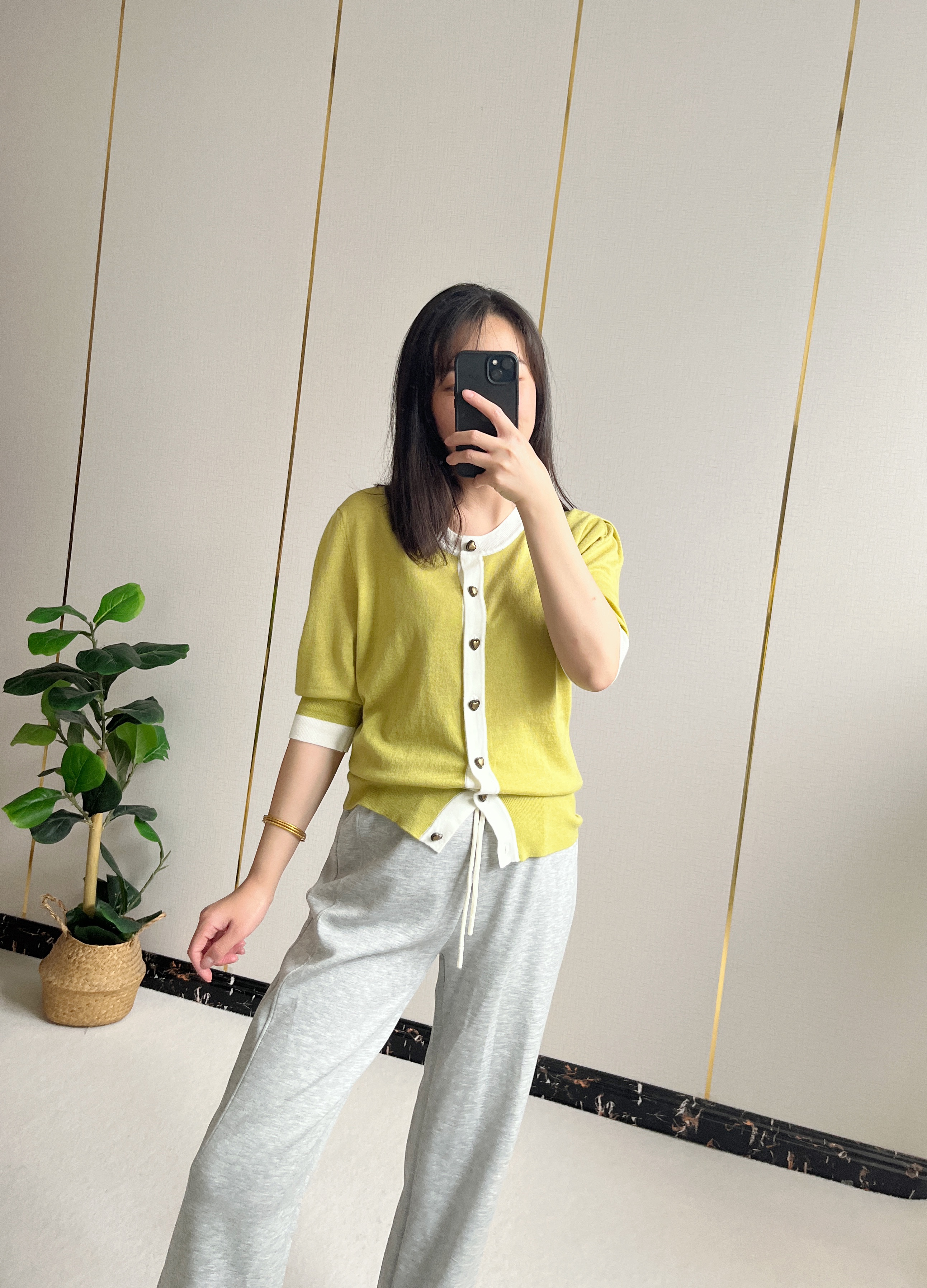 早春针织五分袖圆领开衫复古爱心铜扣柔软超细羊毛上衣高腰显瘦