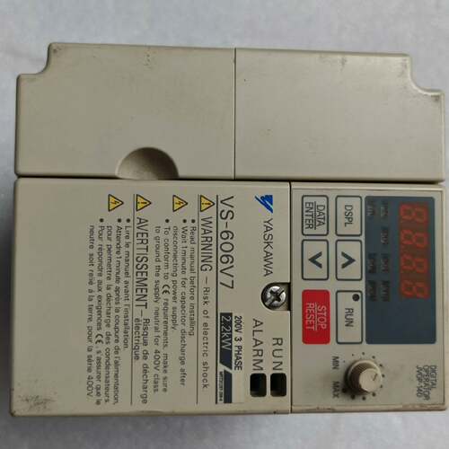 可维修安川变频器2.2kw 220v成色很好cimr-v7at议价