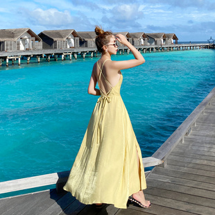 马尔代夫三亚沙滩裙超仙性感露背开叉显瘦海边度假吊带连衣裙女夏