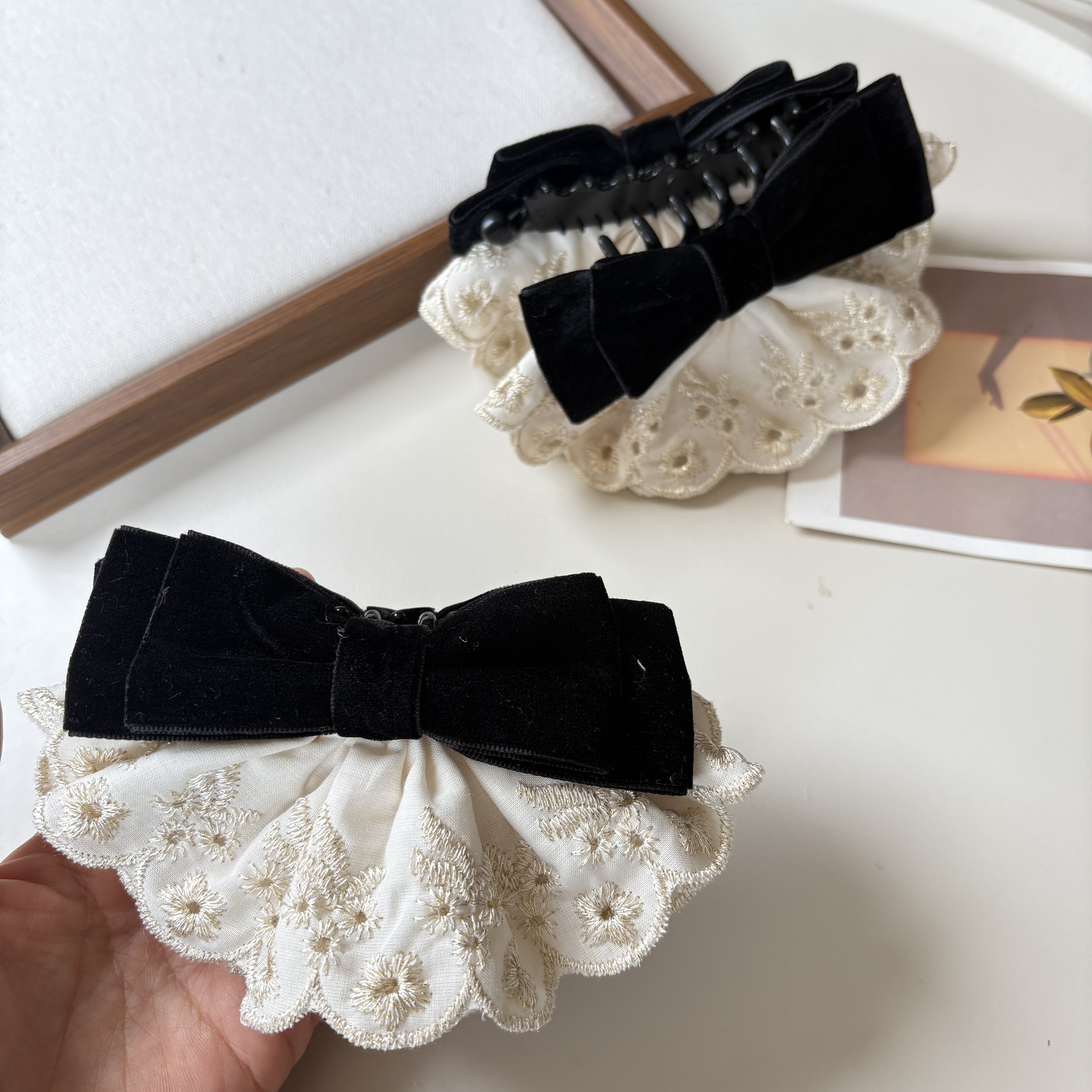 韩系丝绒蝴蝶结蕾丝花边香蕉夹女高级感后脑勺马尾抓夹竖夹头发饰,饰品/流行首饰/时尚饰品新,发饰,淘宝优惠券,粉丝福利购,淘宝优惠卷