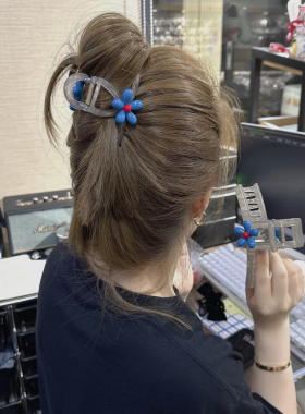 韩系高级感蓝色花朵抓夹气质简约百搭后脑勺盘发鲨鱼夹发夹发饰