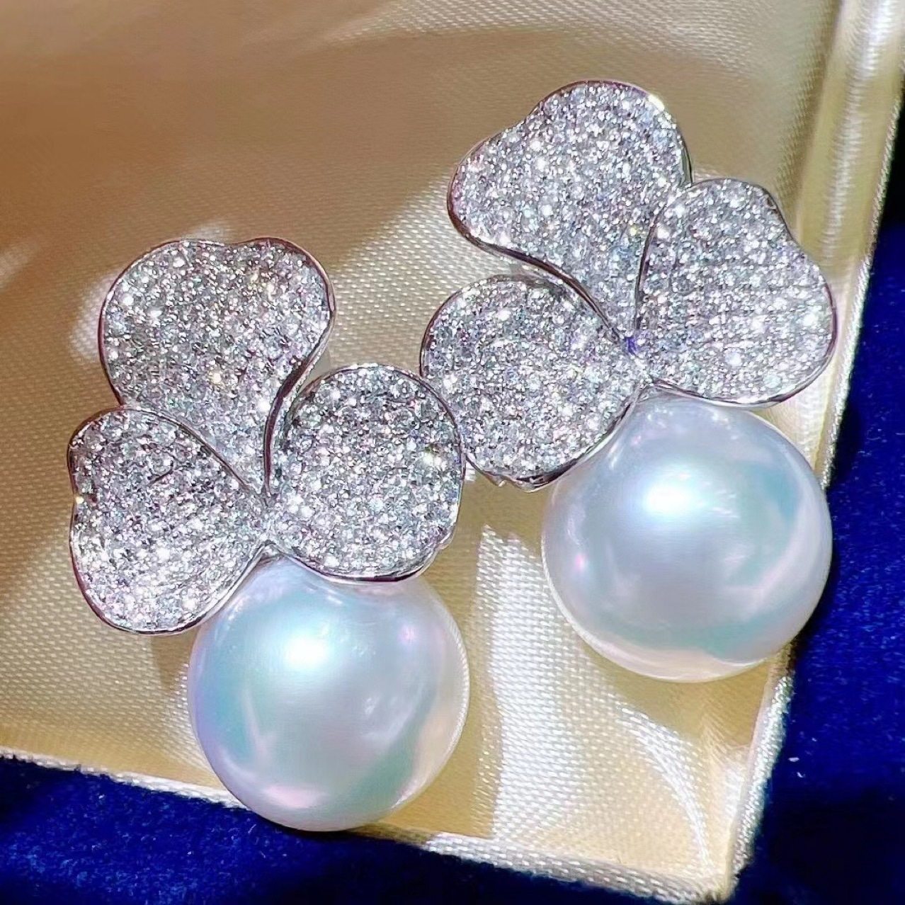 淡水白珍珠S925银蝴蝶结耳坠