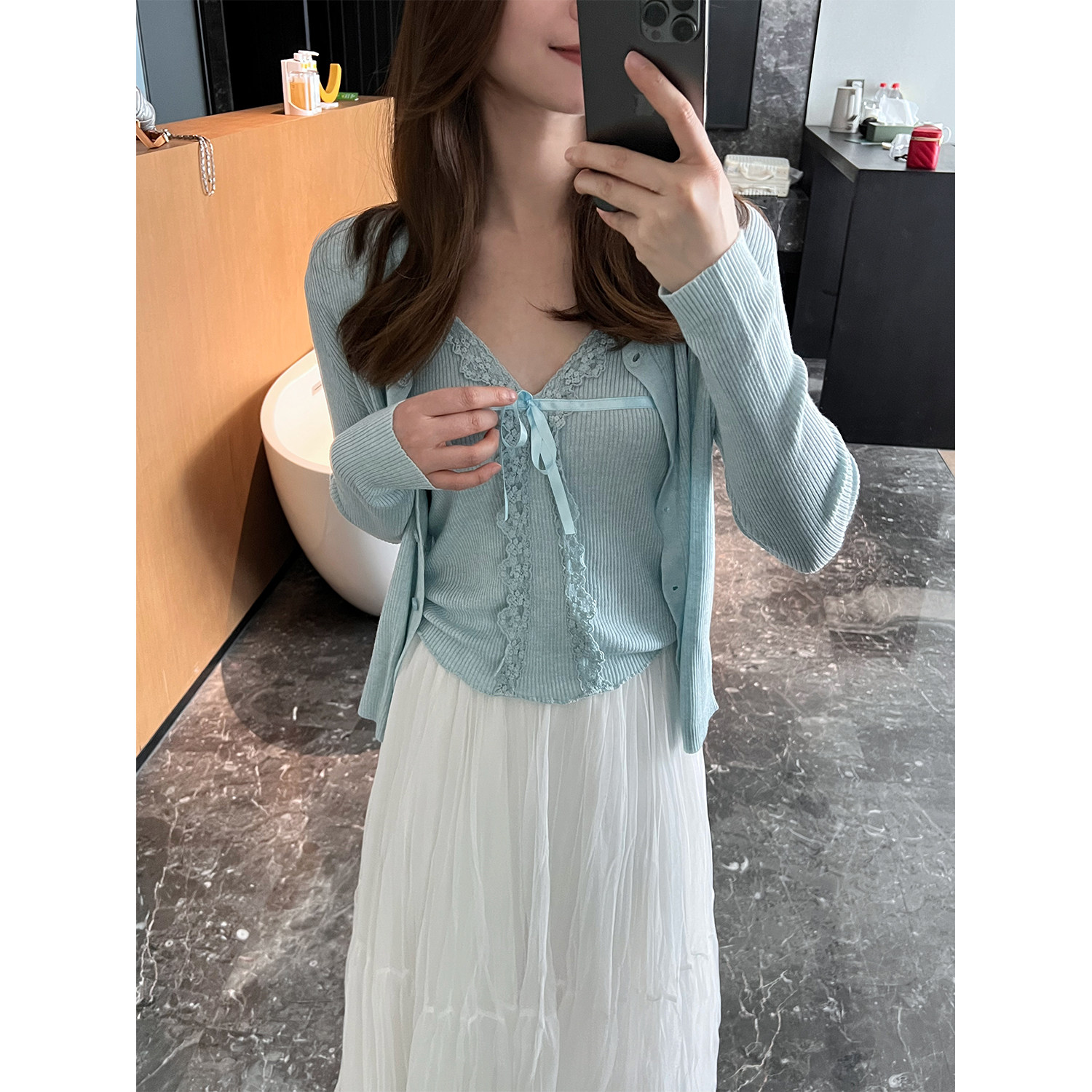 momo大姐姐温柔风假两件针织衫女2026年新款修身显瘦开衫上衣套装