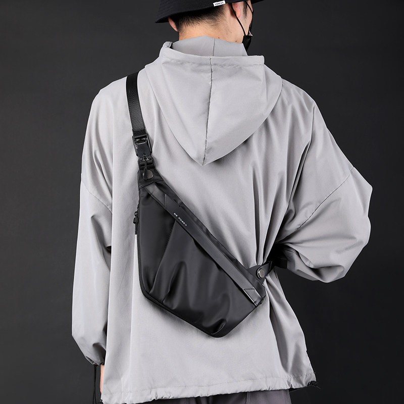 2025新款机能斜挎包男胸包潮牌斜跨单肩包运动背包机车挎包邮差包,箱包皮具/热销女包/男包,男士包袋,淘宝优惠券,粉丝福利购,淘宝优惠卷