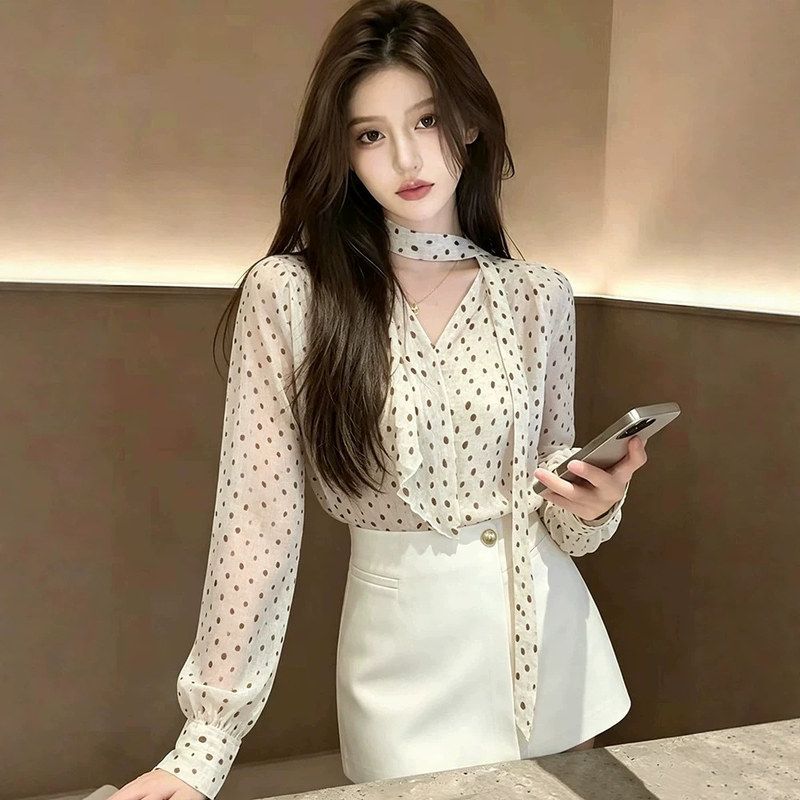 女风时尚法式长袖高级感轻熟气质