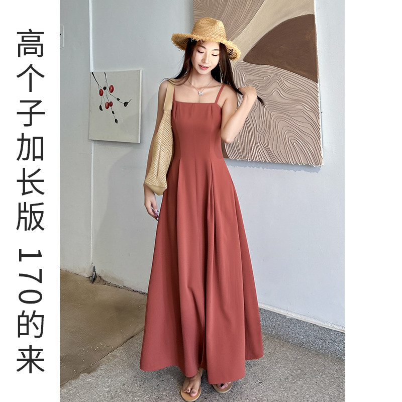 绝美漂亮吊带裙轻奢高级感图片