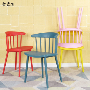 塑料椅子靠背大人家用加厚网红温莎椅北欧餐桌简约ins学生阳台餐y