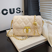 2025春夏款 百搭简约小众百搭单肩斜挎通勤女包 菱格链条小方包时尚