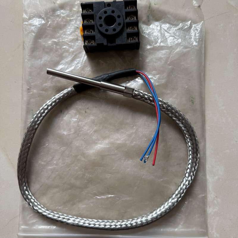 议价K型热电偶传感器，带接线端子，线材锈钢编织，三色线，全新