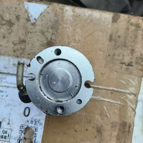 议价台湾亚德客四爪气缸型号HFCX25，成色漂亮，实物拍照