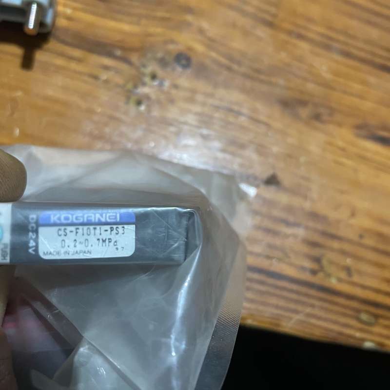 议价小金井CS-F10T1-PS3电磁阀。全新带个底座。直拍就好