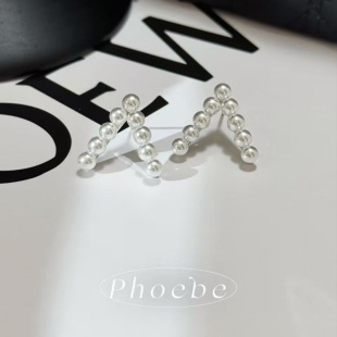 【V型剪影】T家倪妮款珍珠耳环 S925精工厚银人造冷光白珍珠耳钉