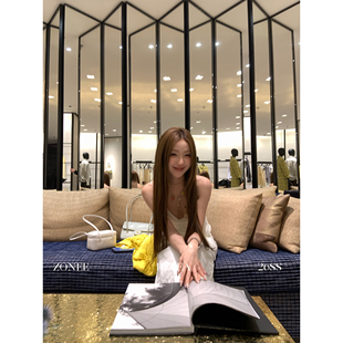 ZONEE 简约优雅主义 法式 复古蕾丝提花扭结V领吊带上衣 LEA宋亦雯